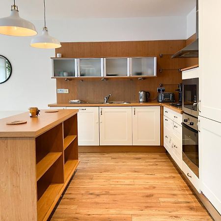 Lovely Two Bed Apartment In Finnieston Glasgow Bagian luar foto